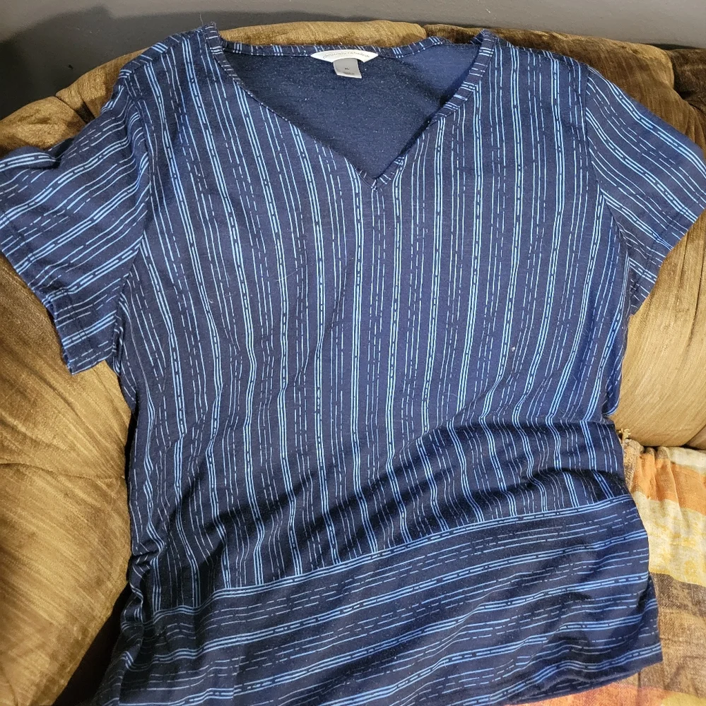 Top - Picture 1 of 1